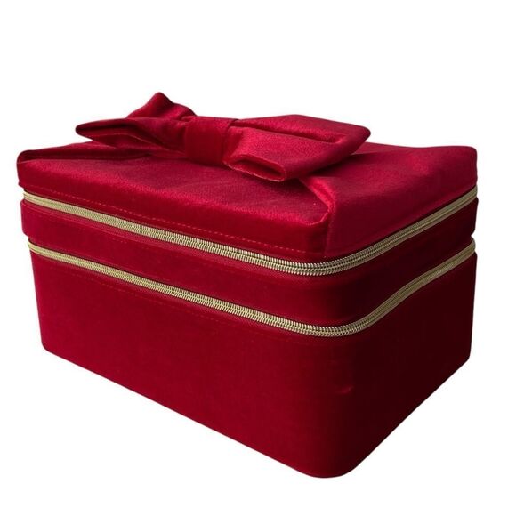 Estee Lauder Luxurious Red Velvet Makeup/Cosmetics Box Bag with Bow - Picture 1 of 7